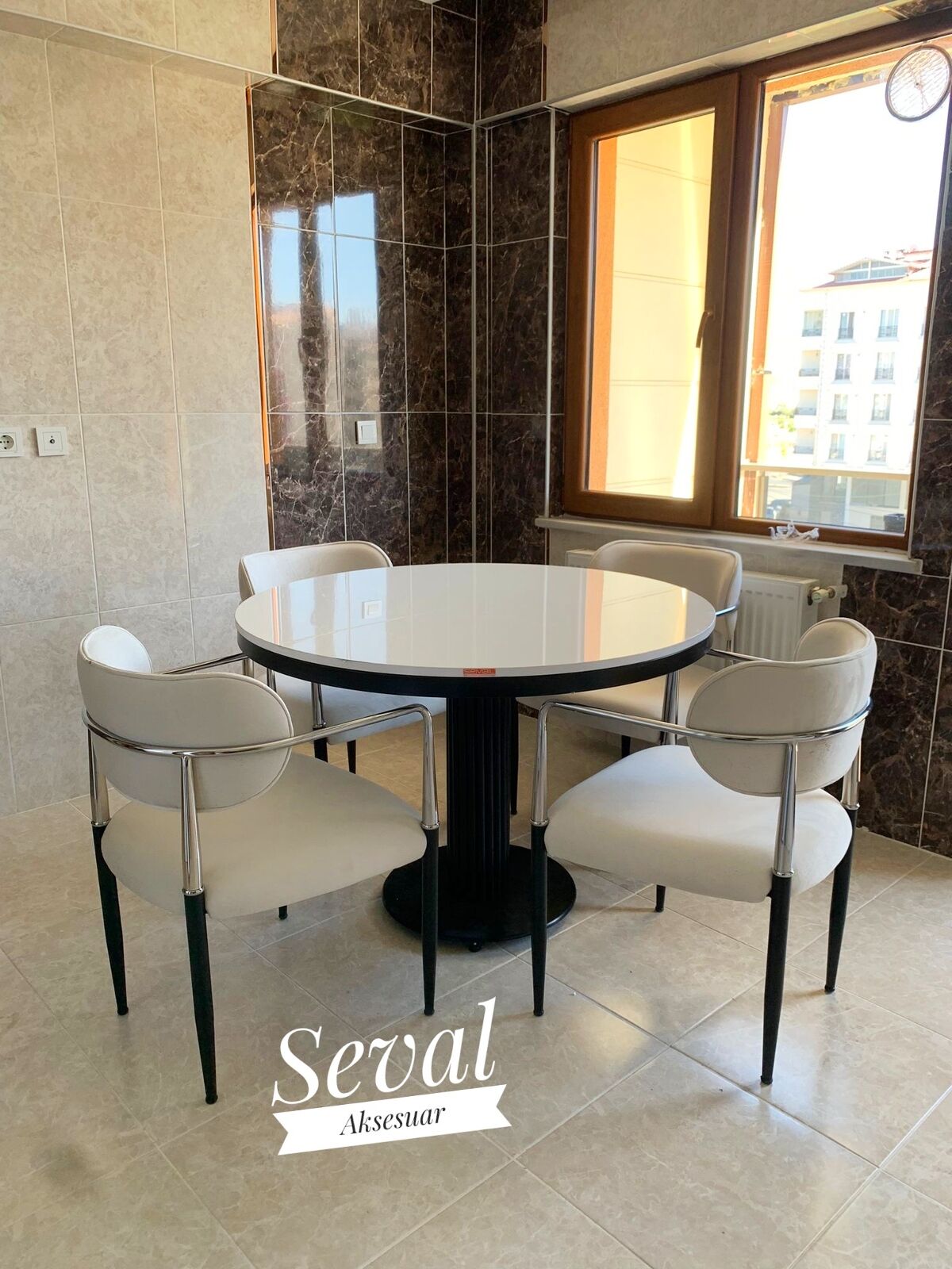 Beyaz Poyraz Masa Sandalye Takımı