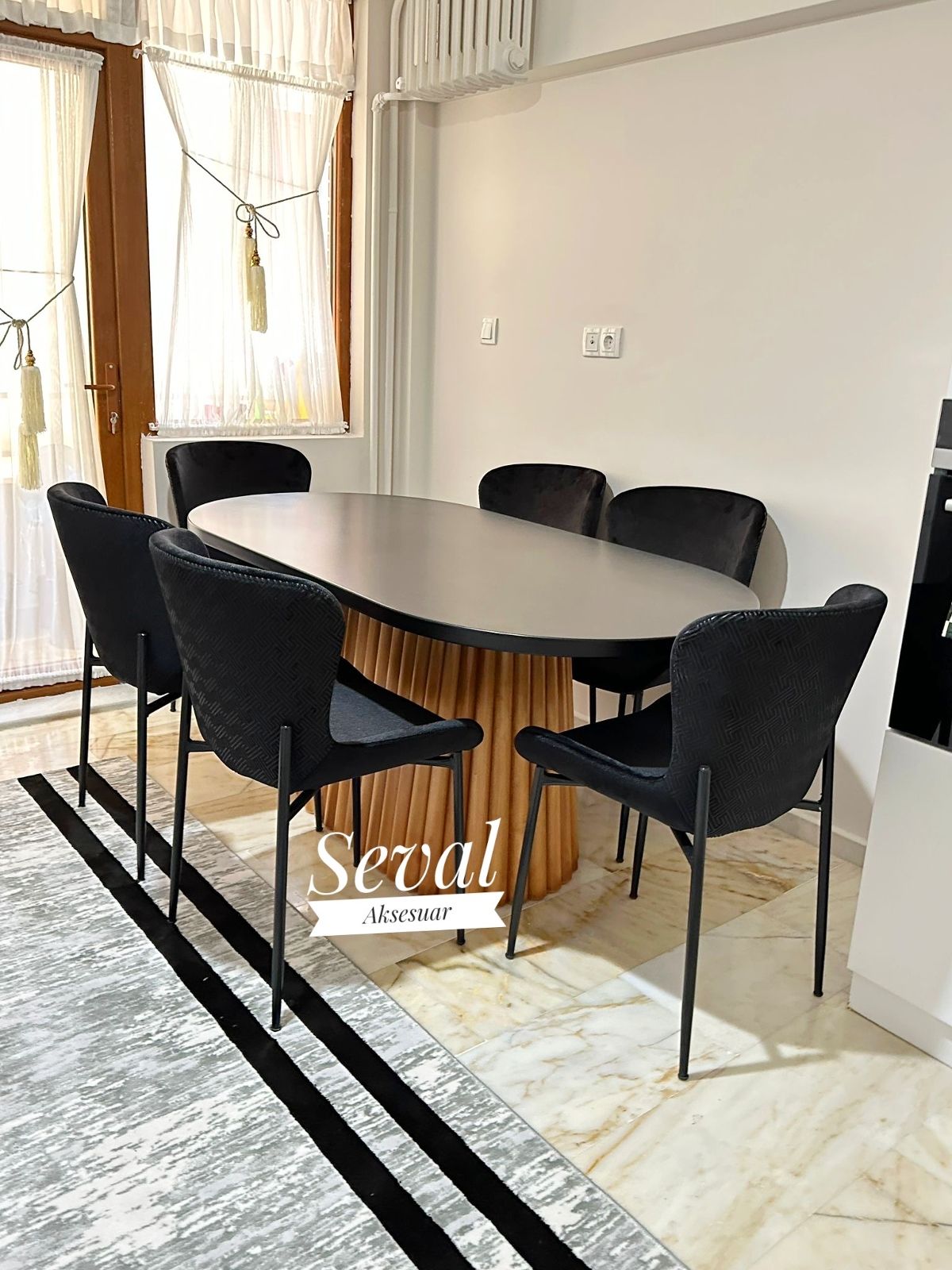 PTT Masa + Yaprak Sandalye Takımı