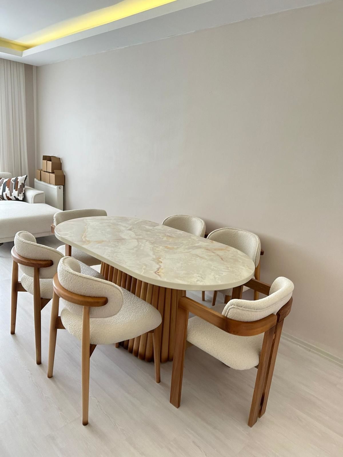 PTT Krem Mermer Masa + T, Polo Sandalye Takımı