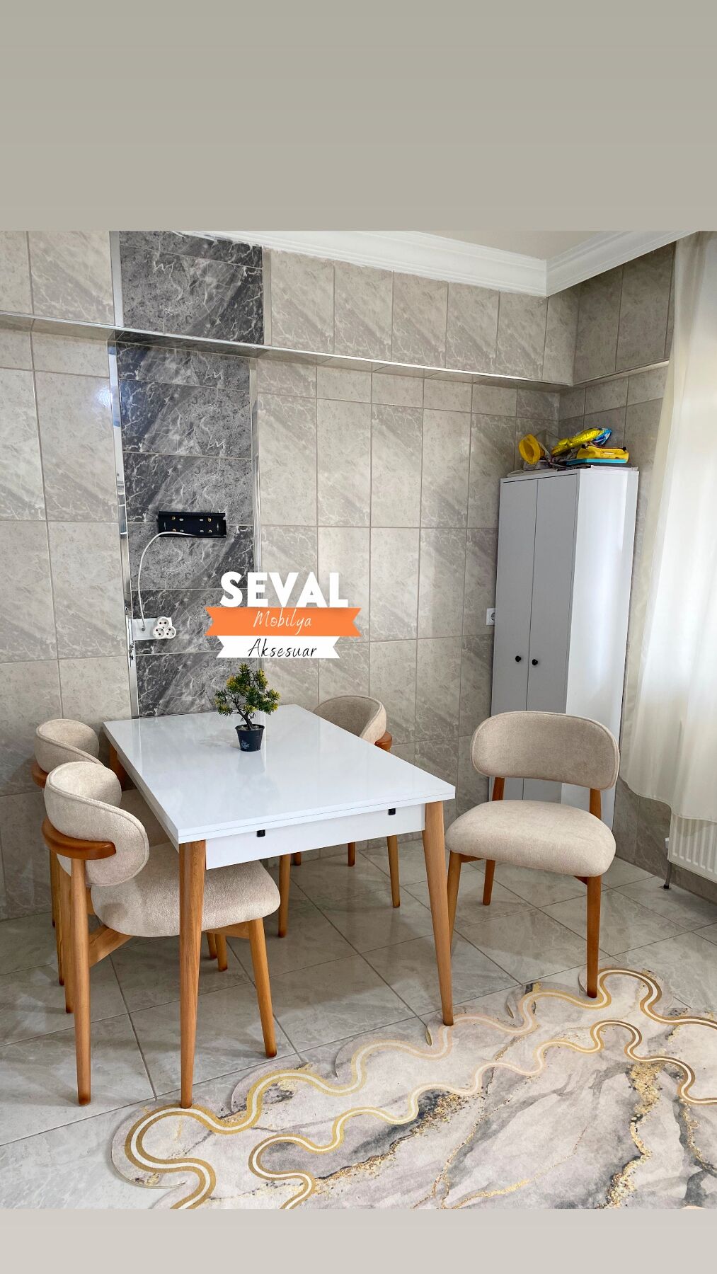 Beyaz Seval Masa + Polo Sandalye Takımı