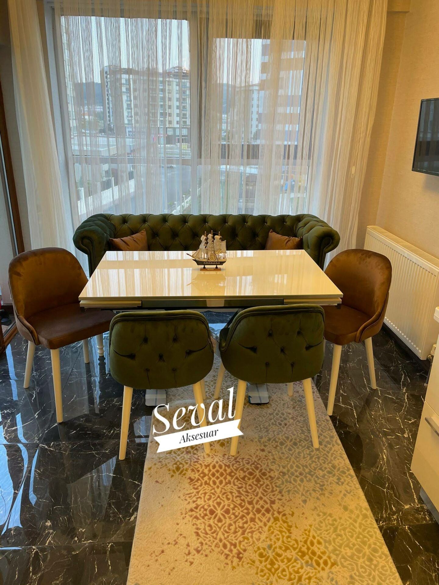 Chester Bank Takımı + 4 Dış Premium Sandalyeli