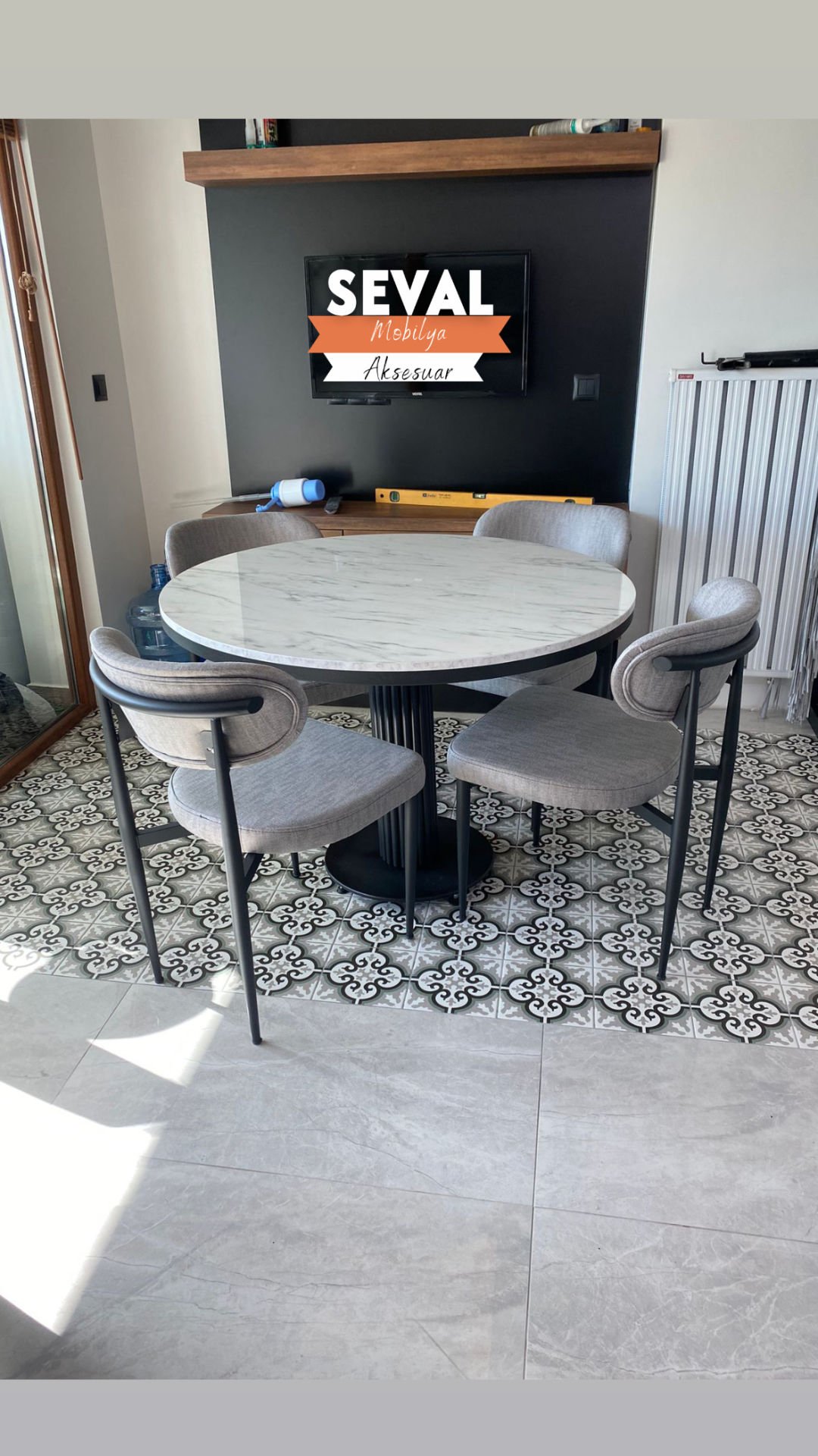 Marmo Poyraz Masa + Roza Sandalye Takımı