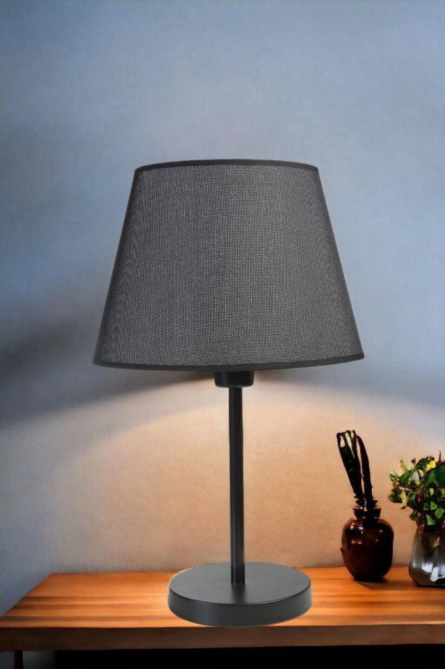 Ala Siyah Piramit Hasır Siyah Abajurlu Masa Lambası