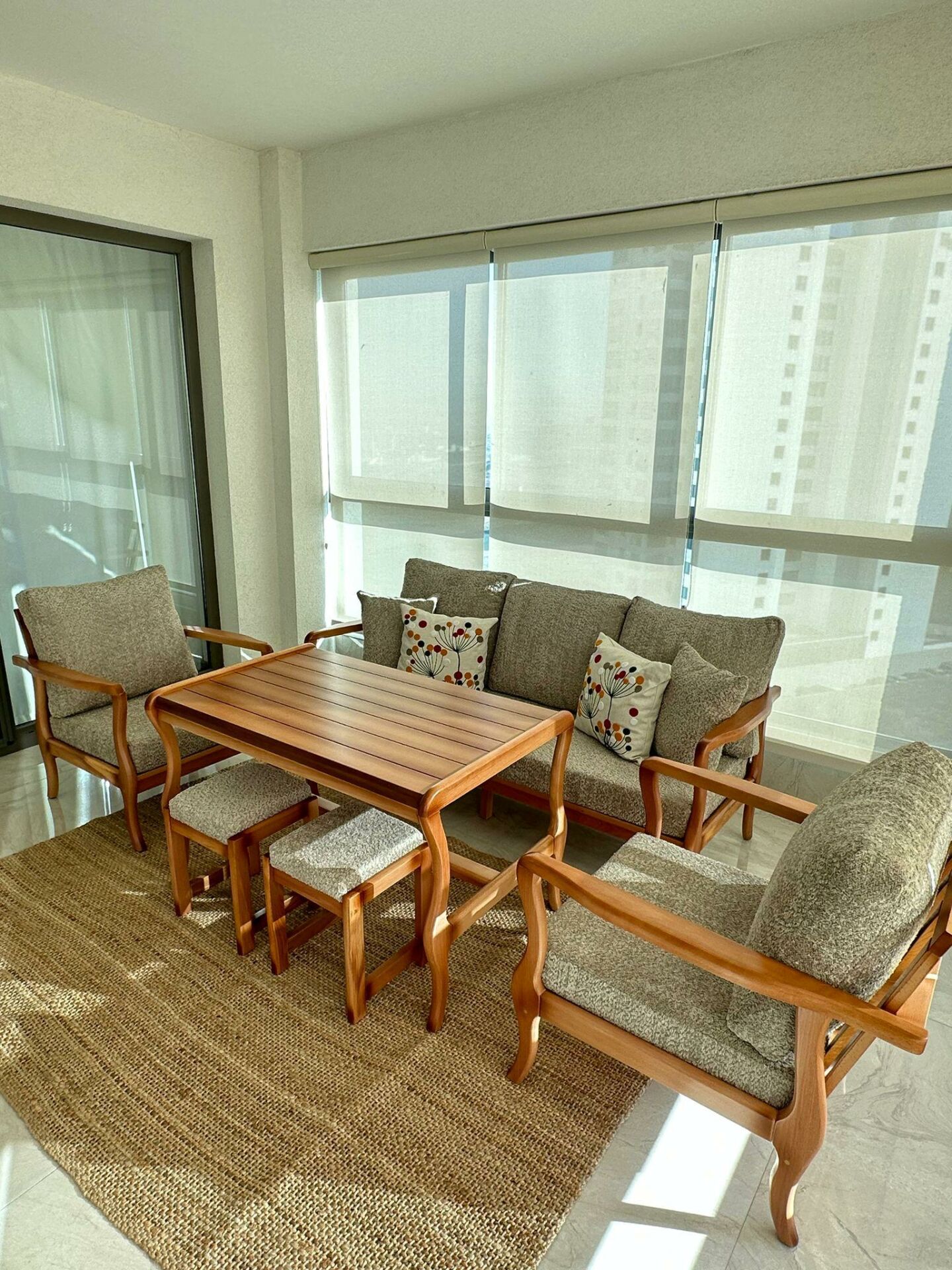 Sümbül Balkon Takımı