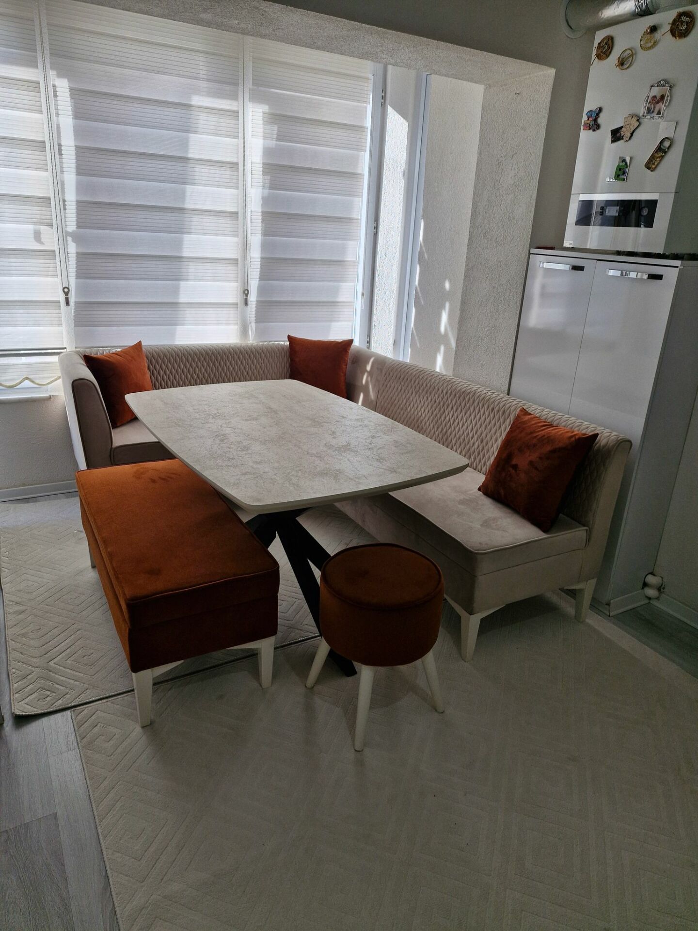 Damla Köşe Takımı