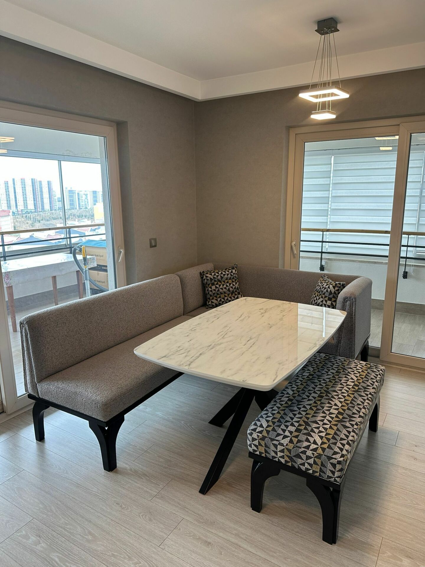 Stil Köşe Takımı