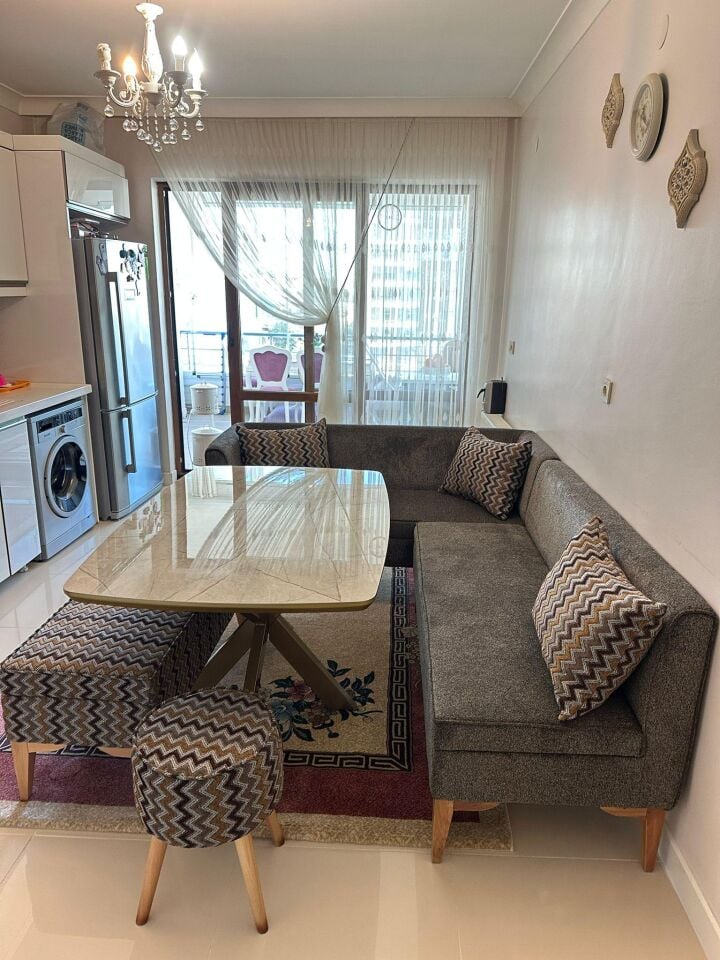 Nil Köşe Takımı (Suzi)