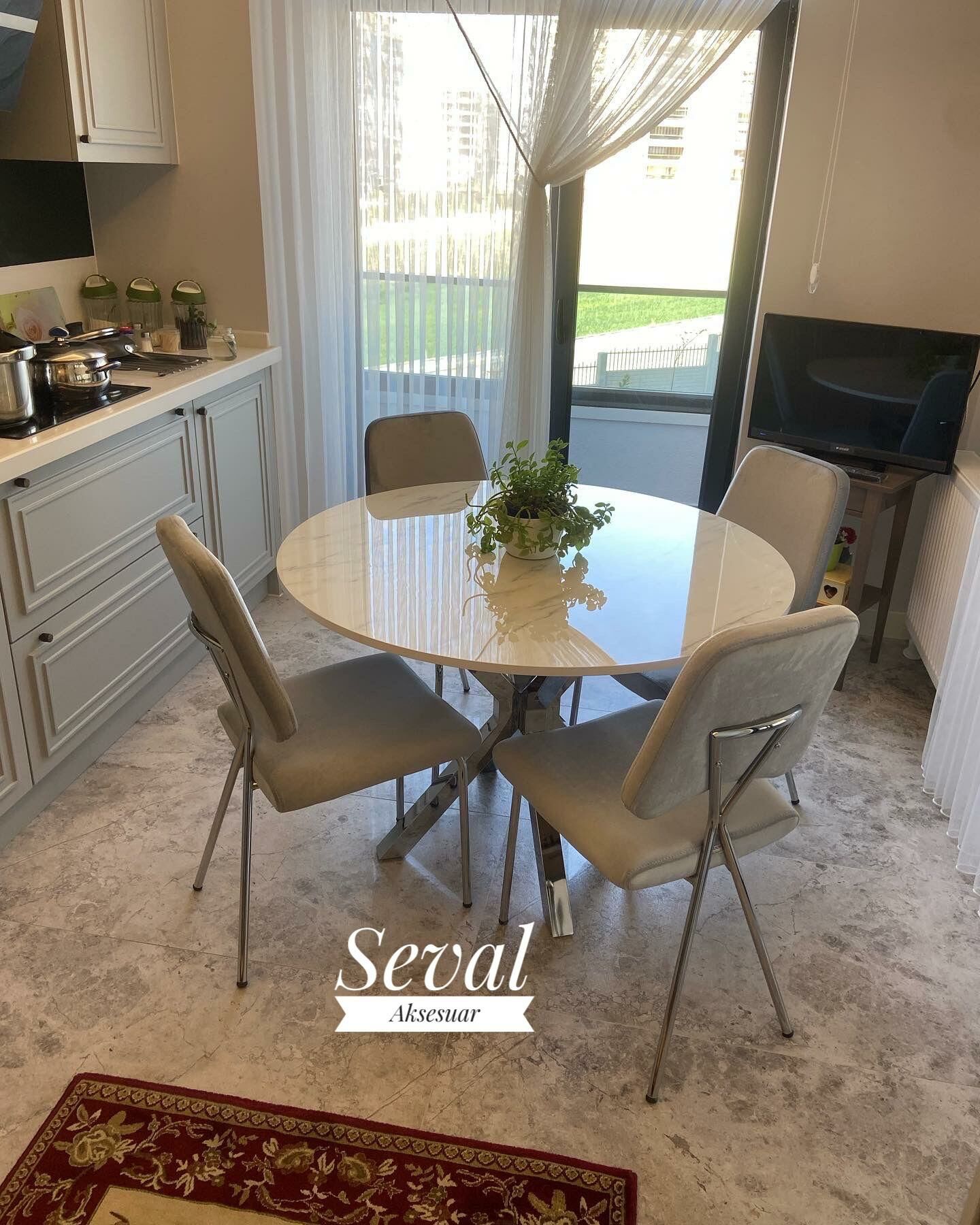 Beyaz Yıldız Masa + Nova Sandalye Takımı