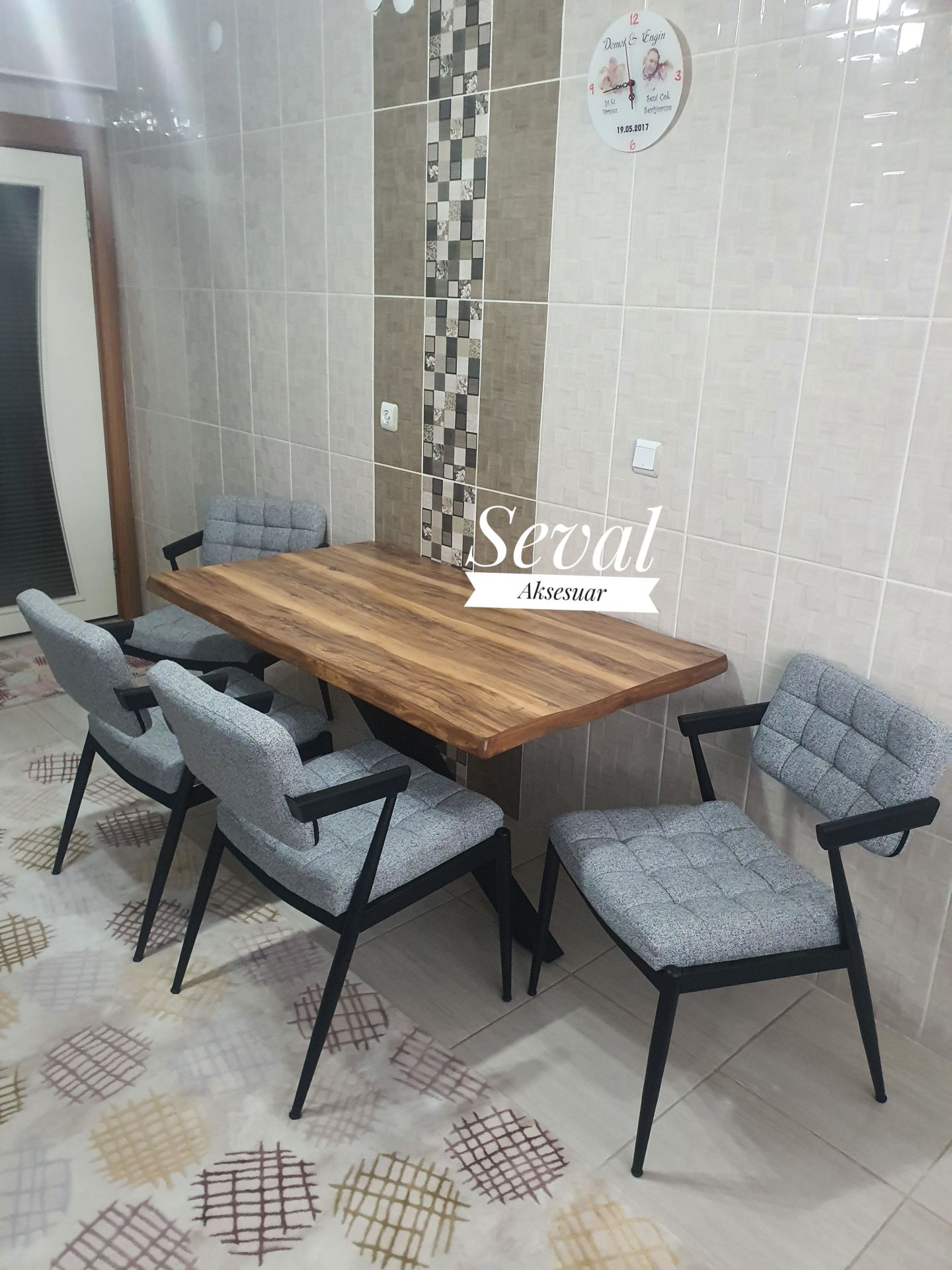 Kütük Sabit Masa + Klas Sandalye Takımı