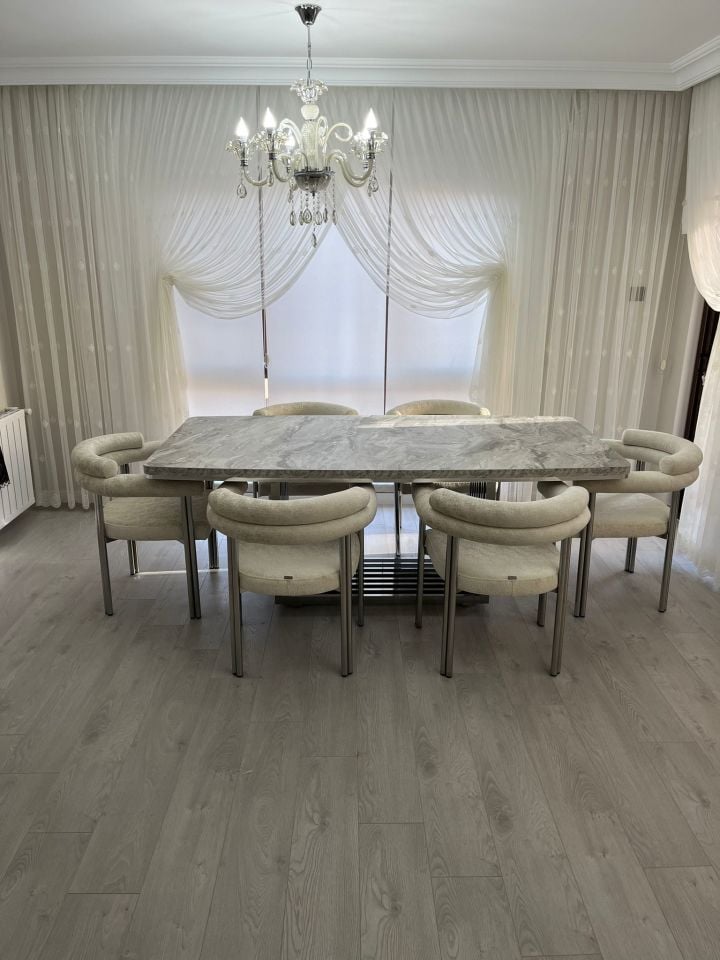 Piramit Masa + Kollu Milano Sandalye Takımı