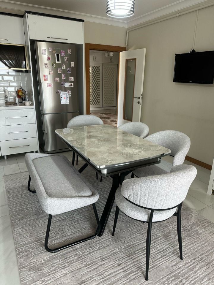 Rampla Yıldız Masa + Ay Sandalye Takımı