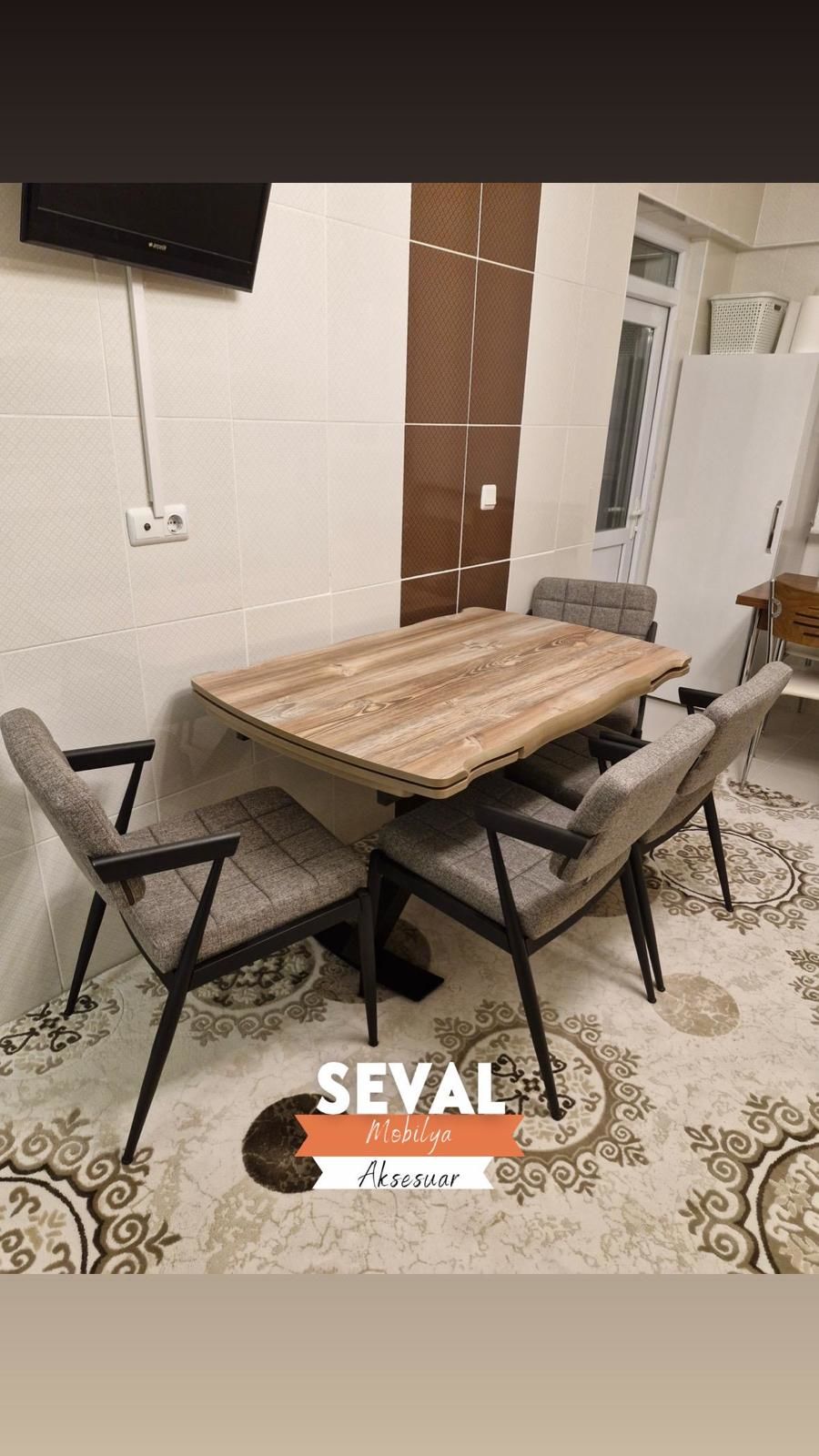 Kütük Gold Açılır Masa + Klas Sandalye Takımı