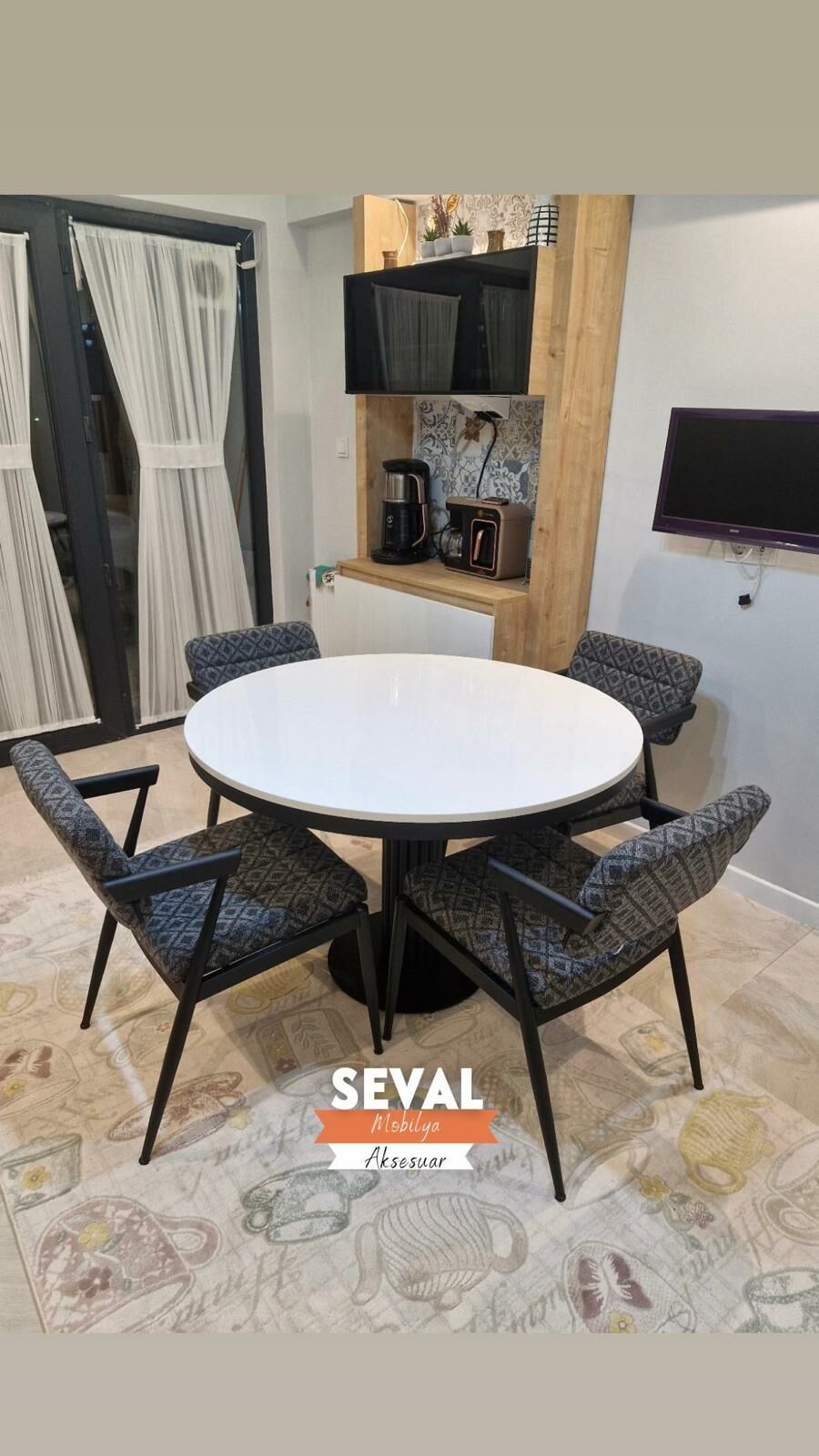 Beyaz Poyraz Masa + Klas Sandalye Takımı