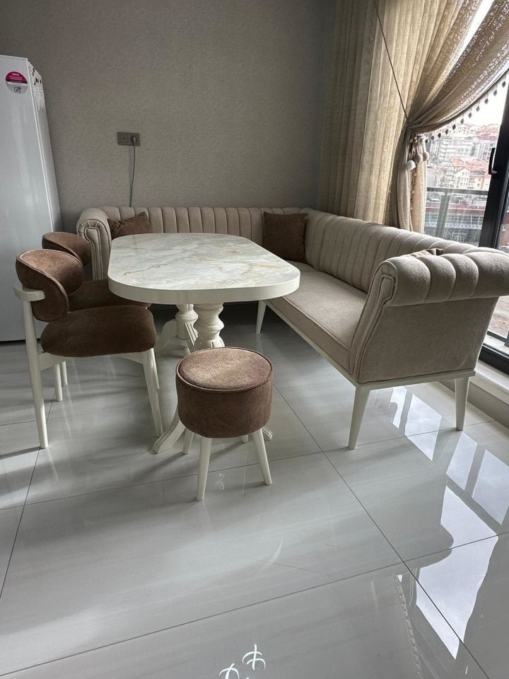 Merve Köşe Takımı