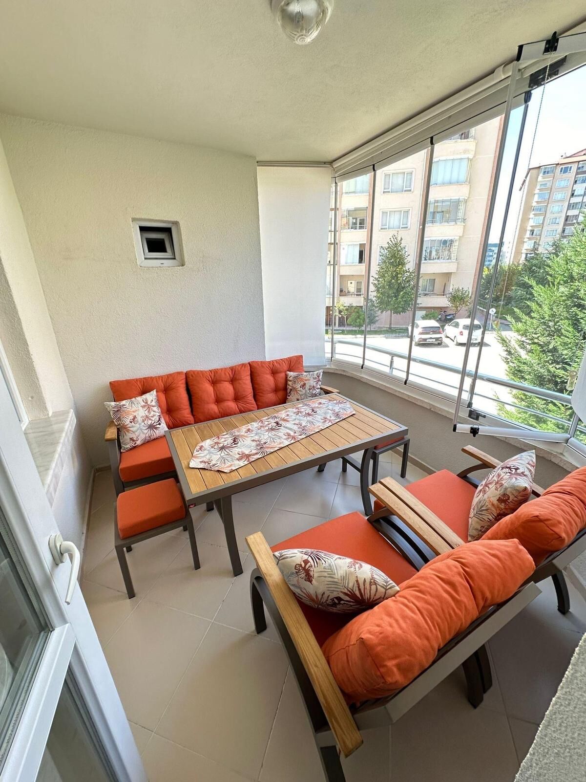 Nilüfer Balkon Takımı