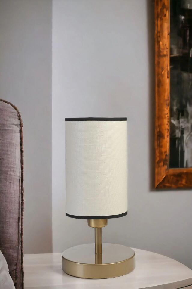 Rumeli Pilli Eskitme Finli Krem Abajurlu Masa Lambası