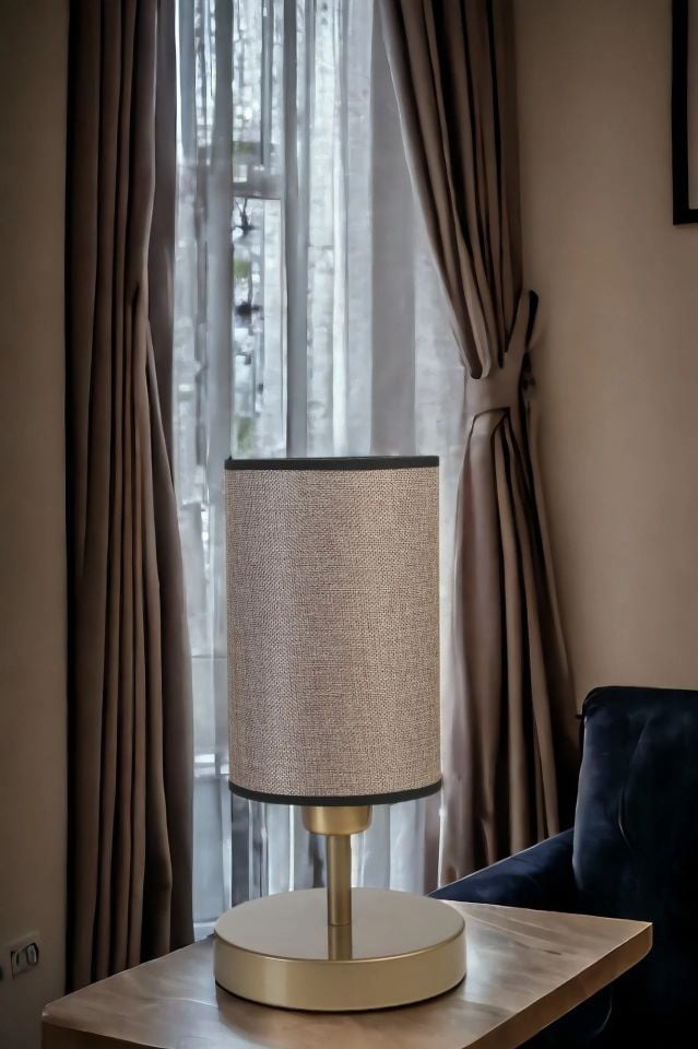 Rumeli Pilli Eskitme Koyu Hasır Abajurlu Masa Lambası