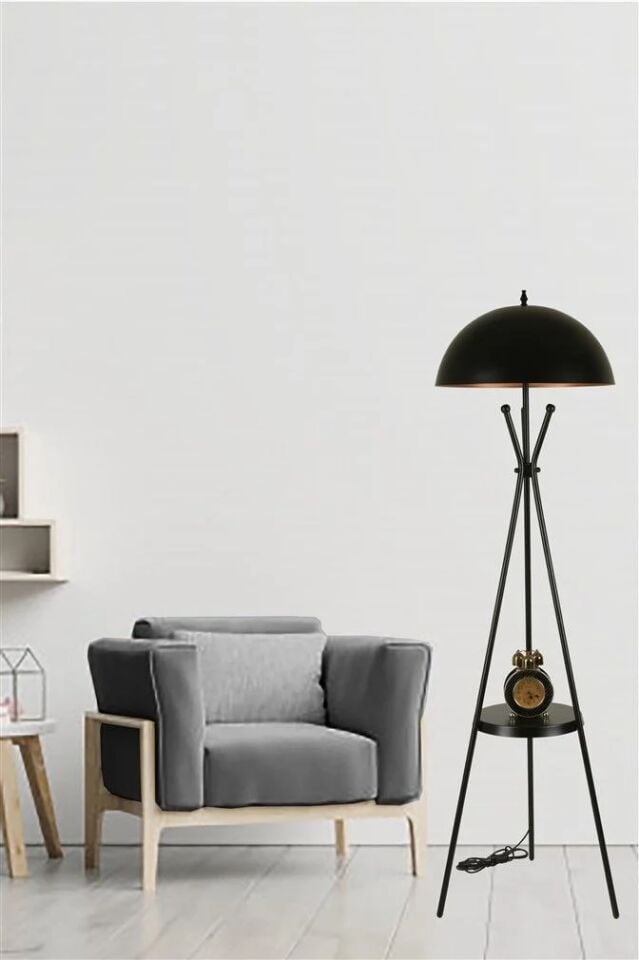 Venedik Siyah Sehpalı Büyük Retro Başlıklı Lambader